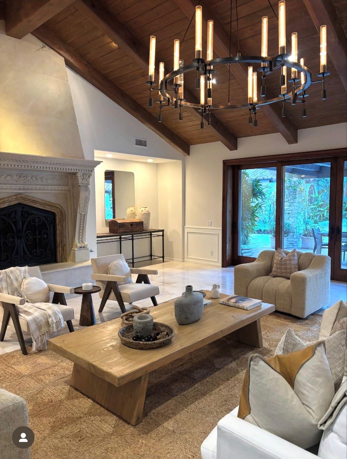 Rancho Santa Fe Residence — living room detail